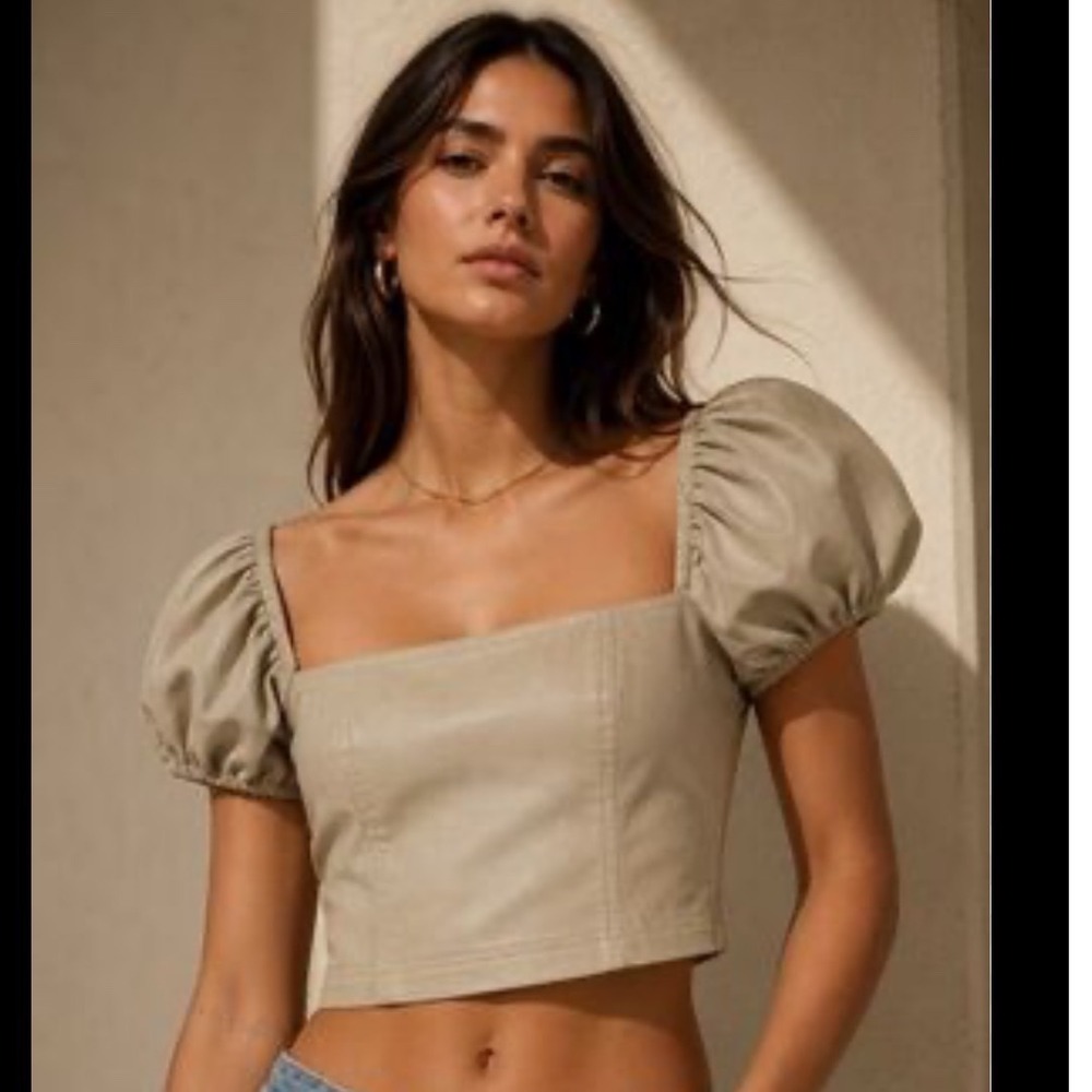 7 For All Mankind | Women's Cream Beige Faux Leather Puff Sleeve Crop‎ Top, L